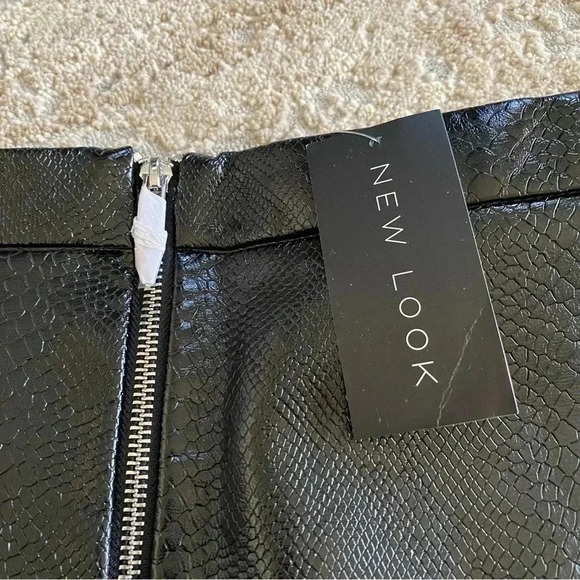 New Look NWT Faux Leather Mini Skirt Black Croc Embossed Full Zipper: 10 - Picture 3 of 8